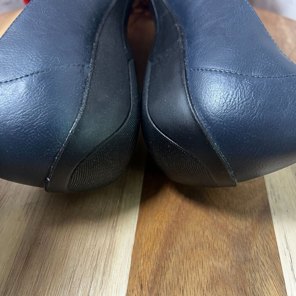 Life Stride Navy Flats - Picture 6 of 7